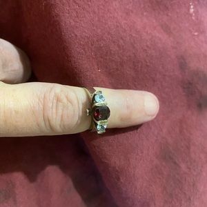 LADIES GARNET & TOPAZ RING